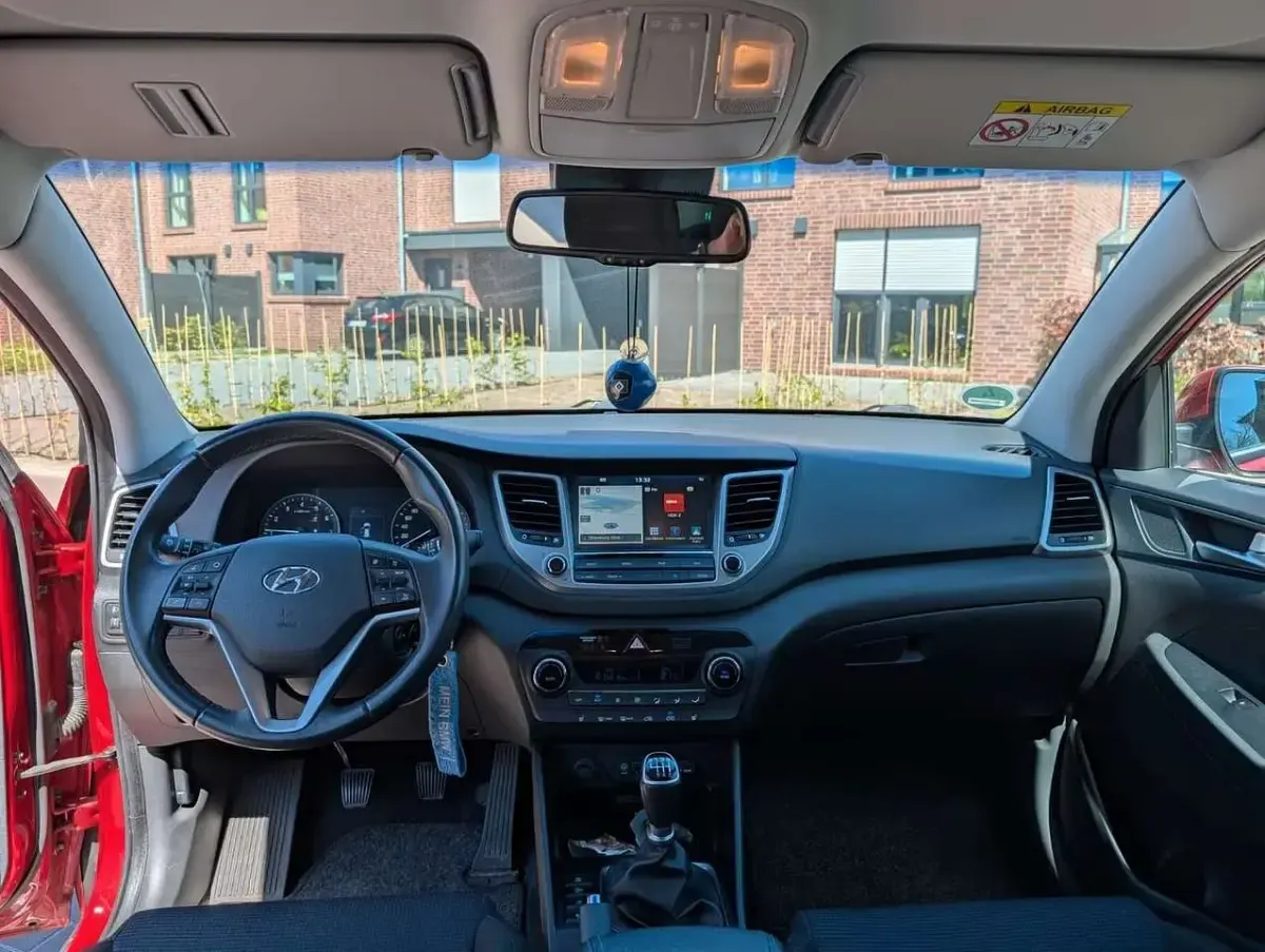 Gebraucht Hyundai Tucson Trend 132 PS (97 kW) 2018 Rot SUV