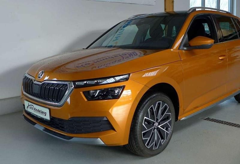 Phoenix orange metallic Neu 2024 Skoda Kamiq Style SUV | 25.900 € (Fairer Preis) - Bild 1/4