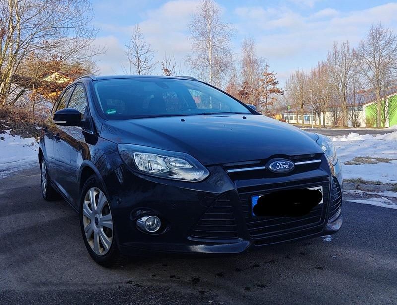 Gebraucht Ford Focus Titanium 150 PS (110 kW) 2014 Schwarz Kombi