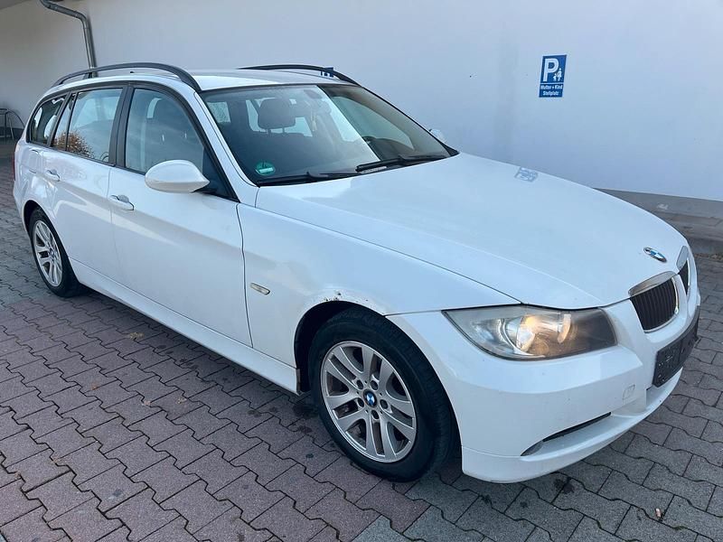 Gebraucht BMW 318 Advantage 143 PS (105 kW) 2007 Weiß Kombi