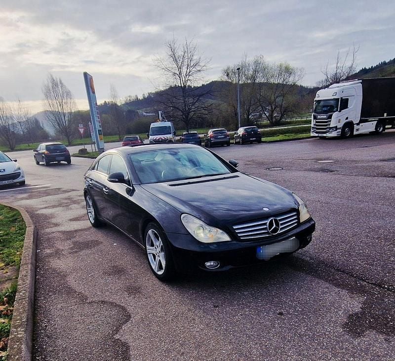 Gebraucht Mercedes CLS320 224 PS (164 kW) 2008 Beige Coupé