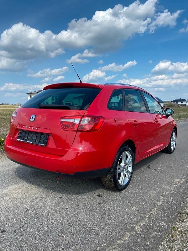 Gebraucht Seat Ibiza ST Copa 105 PS (77 kW) 2011 Rot Kombi