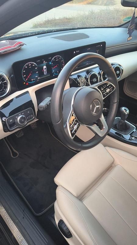 Gebraucht Mercedes A180 Progressive 136 PS (100 kW) 2020 Schwarz Limousine