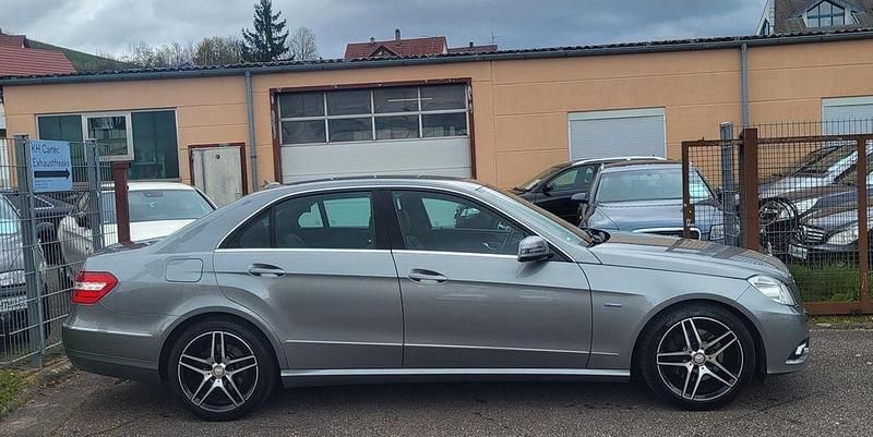 Gebraucht Mercedes E350 292 PS (214 kW) 2010 Silber Limousine