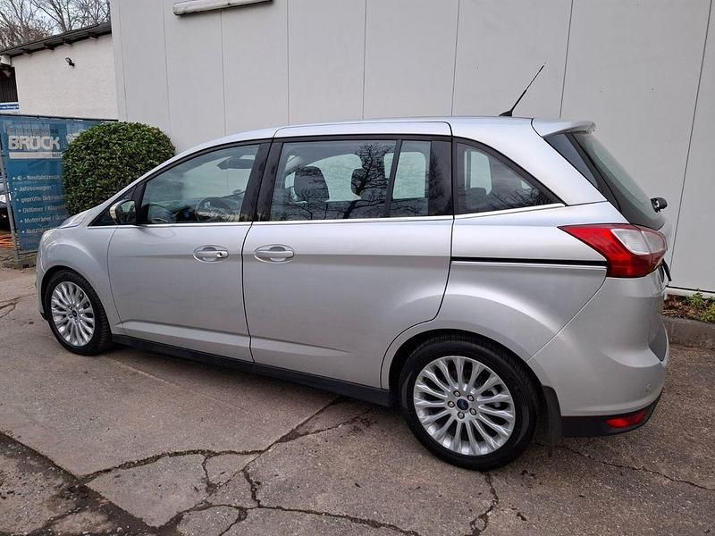 Gebraucht Ford Grand C-Max Titanium 163 PS (119 kW) 2012 Silber Van / Kleinbus