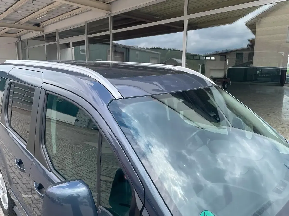 Gebraucht Ford Tourneo Connect Titanium 101 PS (74 kW) 2015 Grau Van / Kleinbus