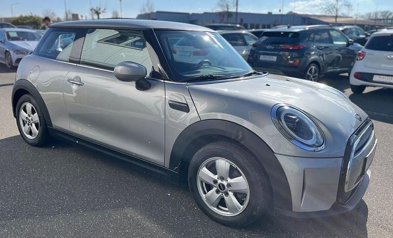 Gebraucht Mini Cooper Essential 136 PS (100 kW) 2022 Silber Kleinwagen