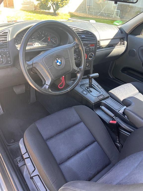 Gebraucht BMW 316 102 PS (75 kW) 1994 Rot Coupé