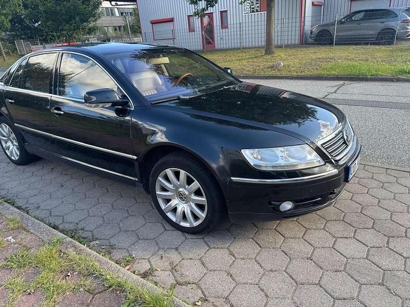 Schwarz Gebraucht 2005 VW Phaeton Limousine | 8.900 € (Fairer Preis) - Bild 1/4