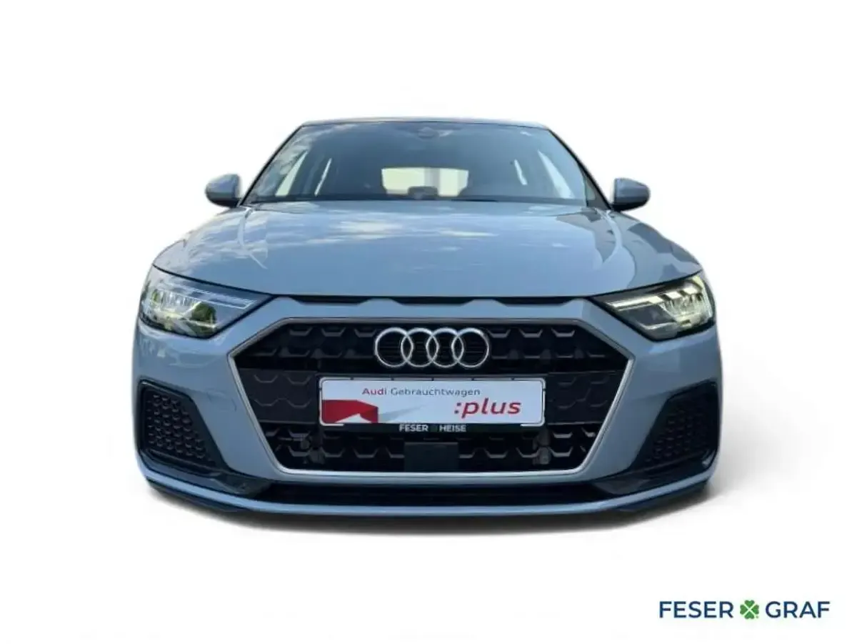 Gebraucht Audi A1 Sportback Advanced Plus 110 PS (80 kW) 2023 Pfeilgrau perleffekt/mythosschwarz metallic Kleinwagen