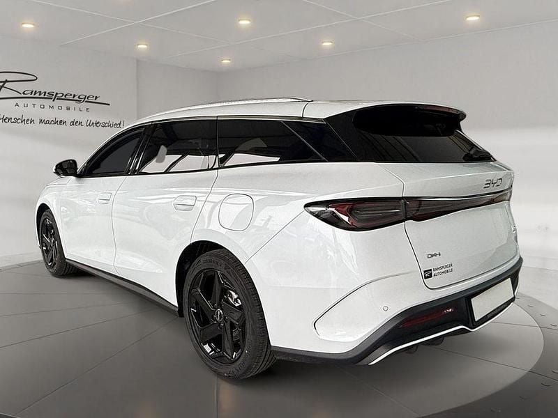 Gebraucht BYD Seal Boost 184 PS (135 kW) 2025 Weiß (polar white) Kombi