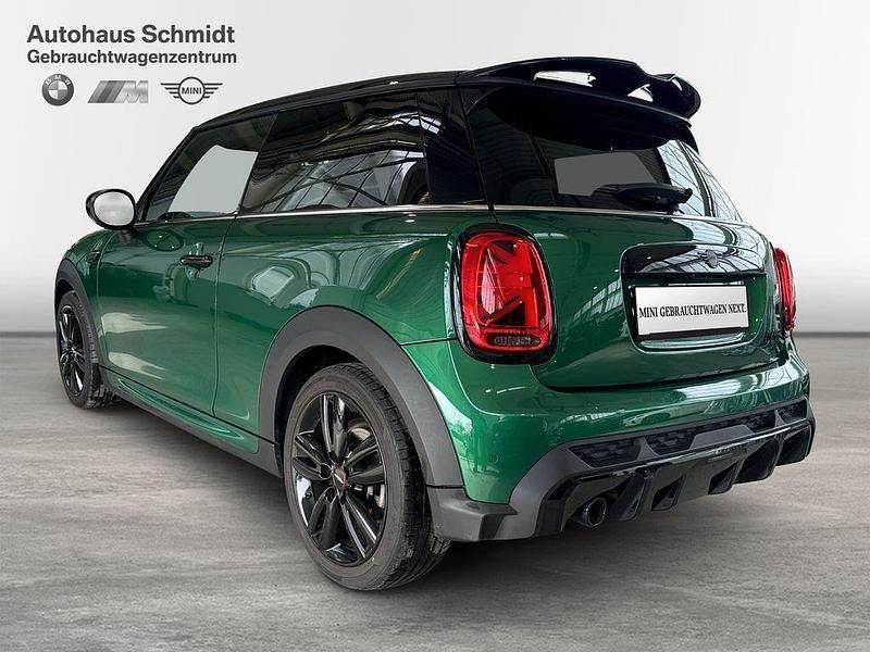 Gebraucht Mini Cooper Hatch 136 PS (100 kW) 2022 British racing green (metallic) Kleinwagen