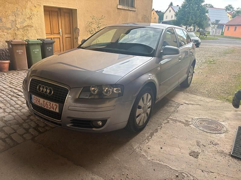 Gebraucht Audi A3 Attraction 116 PS (85 kW) 2004 Silber Limousine
