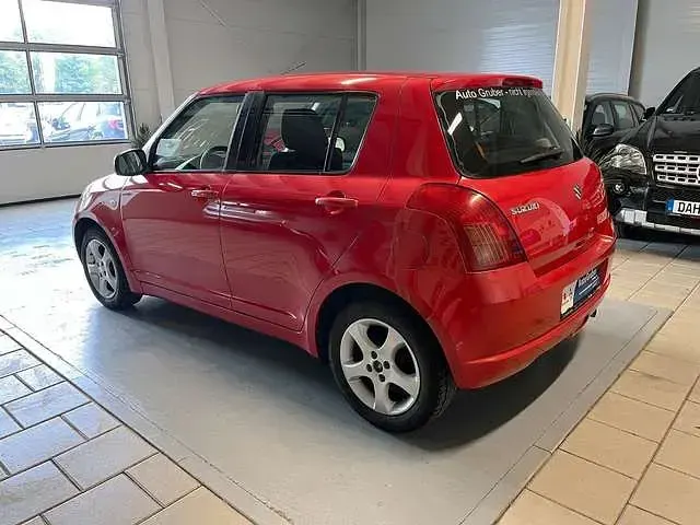 Gebraucht Suzuki Swift 92 PS (67 kW) 2005 Rot Kleinwagen