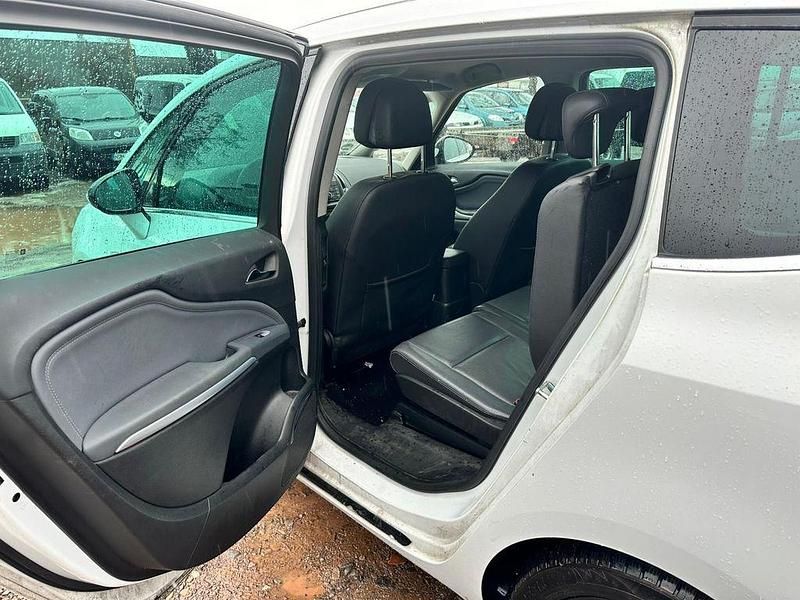 Gebraucht Opel Zafira Tourer Sport 165 PS (121 kW) 2012 Weiß Van / Kleinbus
