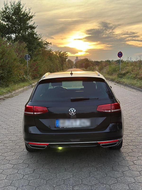 Gebraucht VW Passat 190 PS (139 kW) 2019 Schwarz Kombi