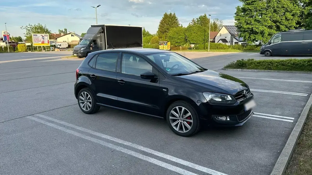 Gebraucht VW Polo 90 PS (66 kW) 2013 Schwarz Kleinwagen