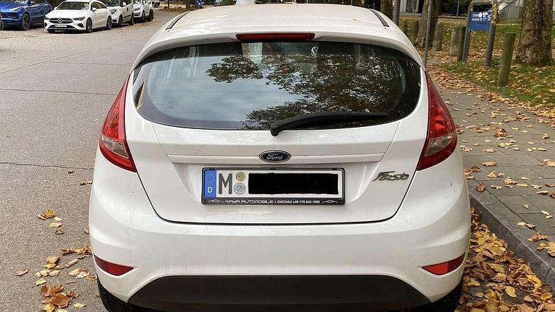 Gebraucht Ford Fiesta Ambiente 60 PS (44 kW) 2010 Kleinwagen