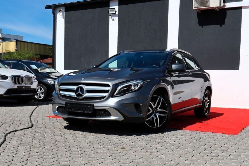 Grau Gebraucht 2014 Mercedes GLA200 SUV | 16.500 € (Etwas zu teuer) - Bild 1/4
