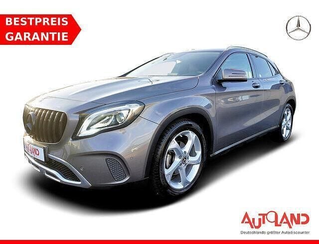 Schwarz Gebraucht 2018 Mercedes GLA200 SUV | 20.490 € (Fairer Preis) - Bild 1/4