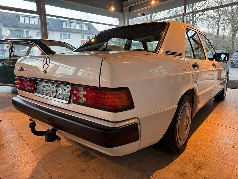 Gebraucht Mercedes 190 75 PS (55 kW) 1992 Weiß Limousine