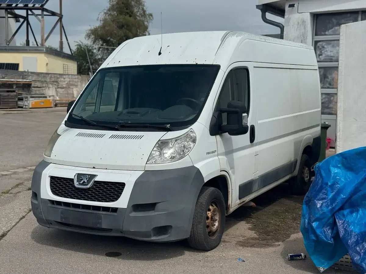 Gebraucht Peugeot Boxer 158 PS (116 kW) 2009 Weiß Van