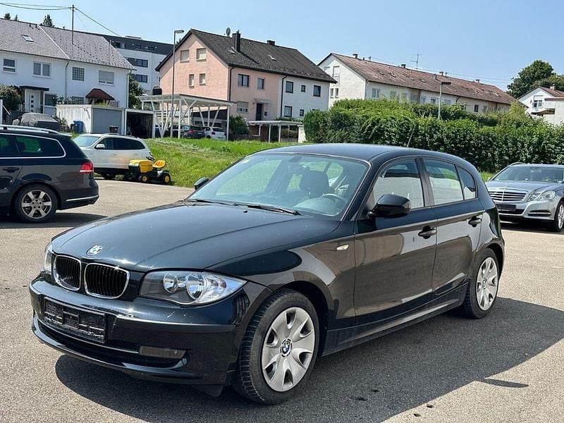 Schwarz Gebraucht 2011 BMW 116 Advantage Kleinwagen | 1.250 € (Superpreis) - Bild 1/4