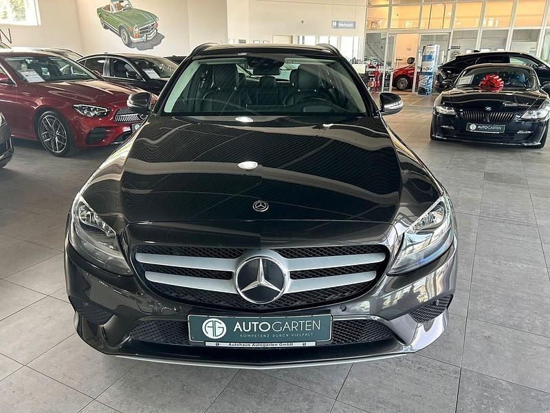 Gebraucht Mercedes C200 160 PS (117 kW) 2021 Grau Kombi