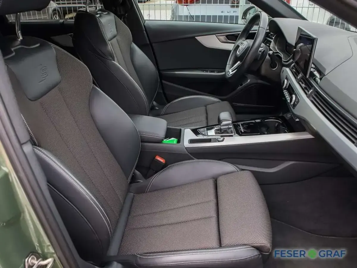 Gebraucht Audi A4 S-Line 163 PS (119 kW) 2023 Distriktgrün Kombi
