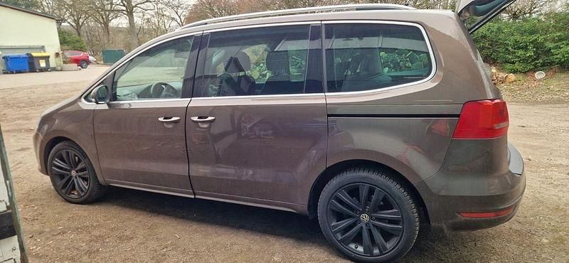Gebraucht VW Sharan Highline 170 PS (125 kW) 2012 Braun Van / Kleinbus
