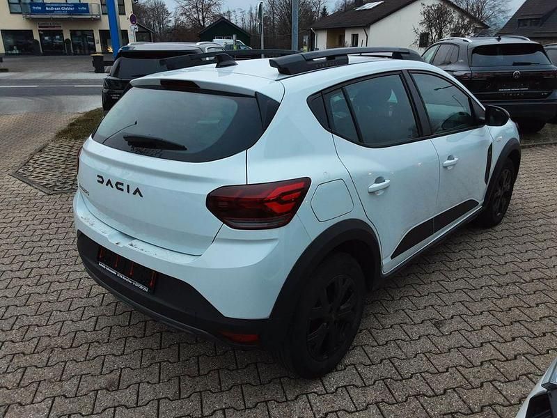 Gebraucht Dacia Sandero Expression 101 PS (74 kW) 2025 Weiß Limousine