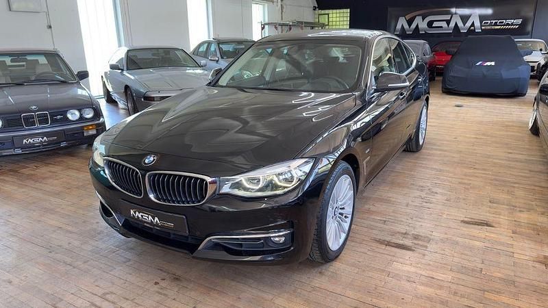 Schwarz Gebraucht 2018 BMW 320 Gran Turismo Luxury Line Limousine | 14.500 € (Superpreis) - Bild 1/4