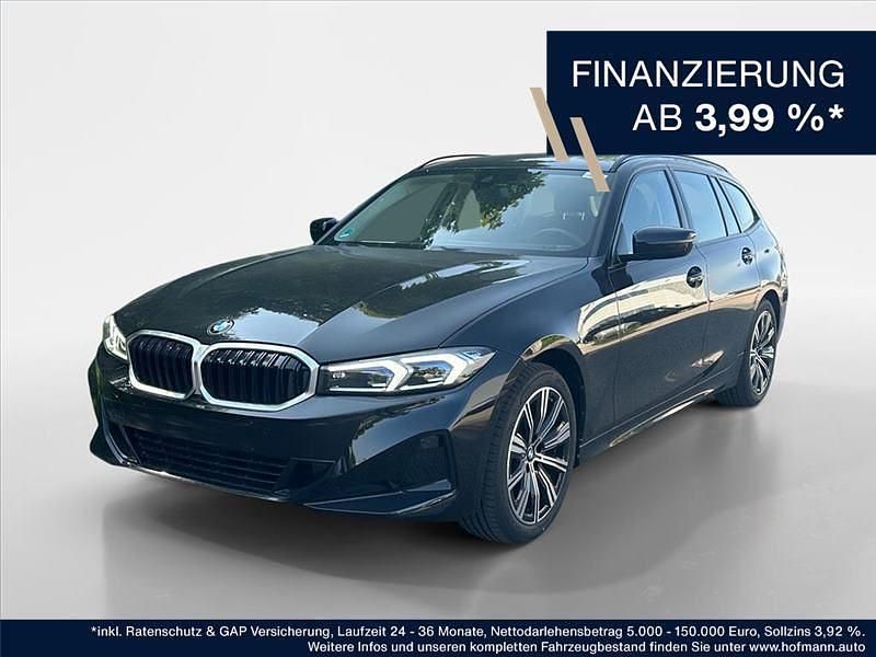 Saphirschwarz metallic Gebraucht 2024 BMW 320 Comfort Edition Kombi | 37.890 € (Guter Preis) - Bild 1/3