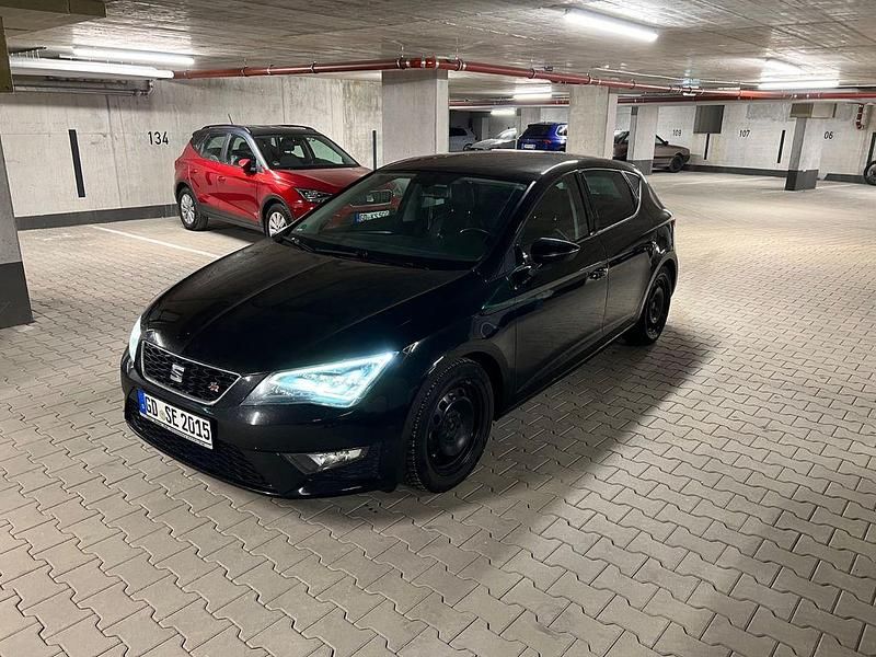 Schwarz Gebraucht 2015 Seat Leon FR Limousine | 9.800 € (Guter Preis) - Bild 1/4