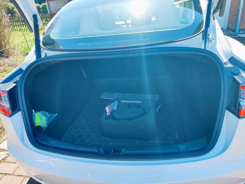 Gebraucht Tesla Model 3 239 kW (325 PS) 2022 Weiß Limousine