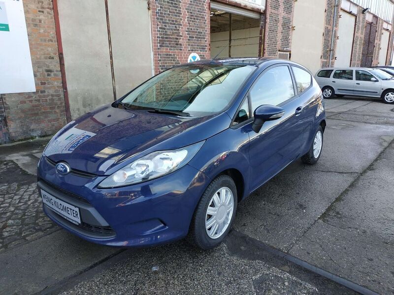 Blazerblau Gebraucht 2009 Ford Fiesta Trend Kleinwagen | 4.800 € (Fairer Preis) - Bild 1/4