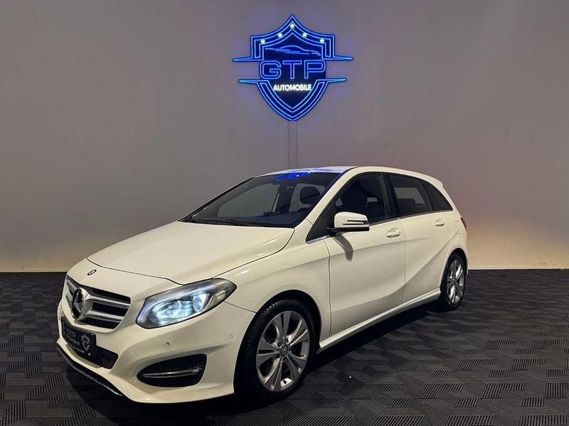 Gebraucht Mercedes B250 211 PS (155 kW) 2016 Weiß Van / Kleinbus