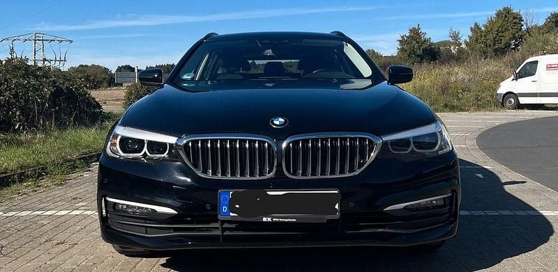 Gebraucht BMW 520 Sport Line 190 PS (139 kW) 2019 Schwarz Kombi