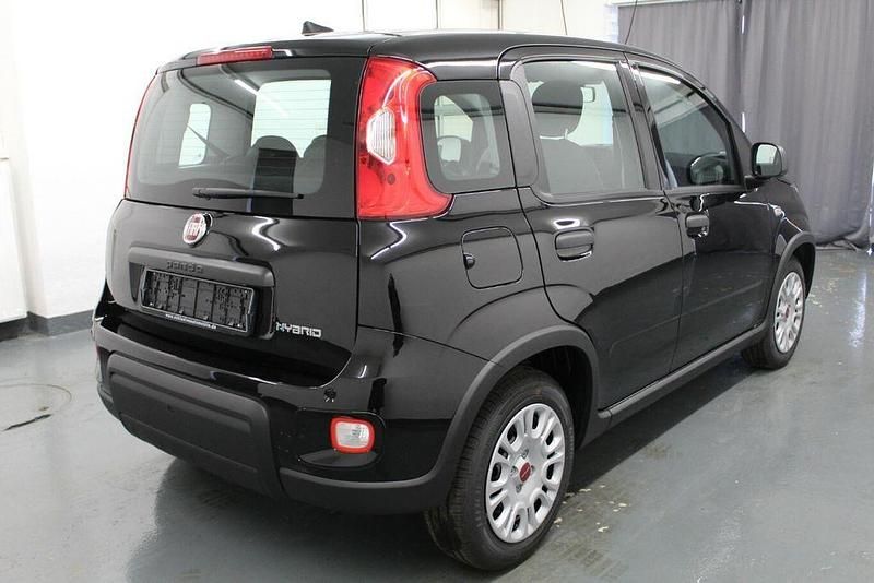 Gebraucht Fiat Panda 69 PS (50 kW) 2023 Schwarz Limousine