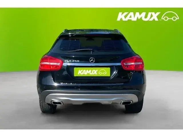 Gebraucht Mercedes GLA250 Urban 211 PS (155 kW) 2016 Schwarz SUV
