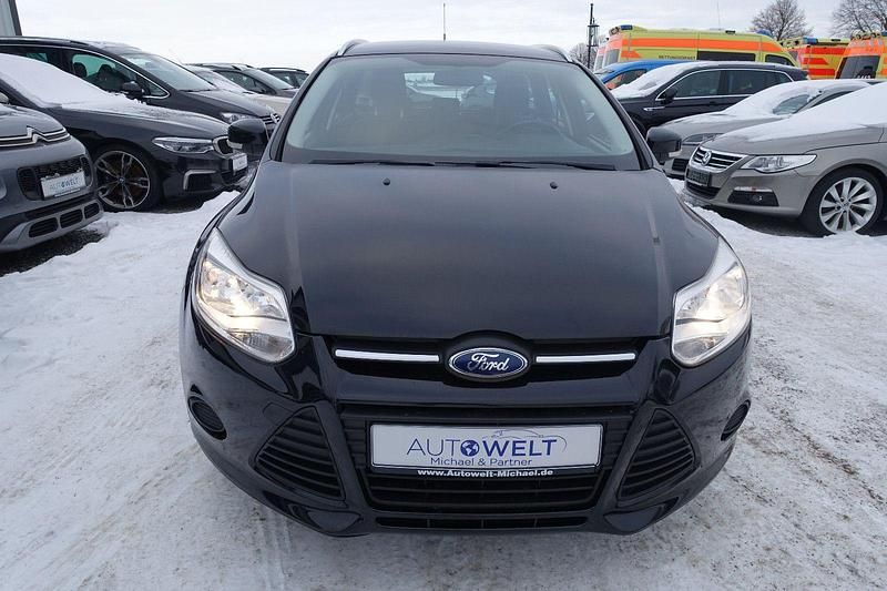 Gebraucht Ford Focus 101 PS (74 kW) 2014 Schwarz Kombi