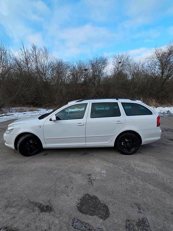 Second-hand Skoda Octavia 105 CP (77 kW) 2012 Alb Break
