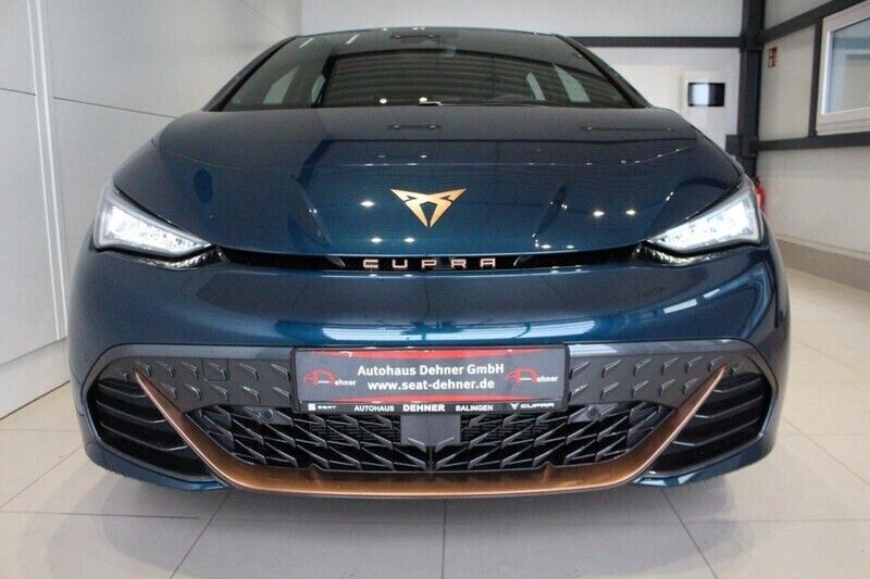 Second-hand Cupra Born 169 kW (231 CP) 2024 Albastru Hatchback