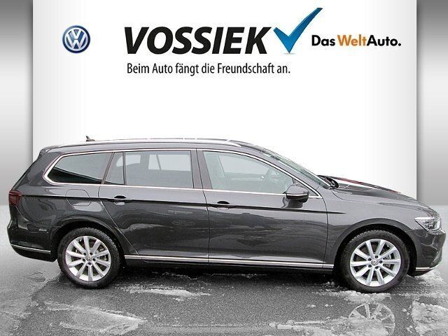 Gebraucht VW Passat Elegance 150 PS (110 kW) 2019 Grau metallic Kombi