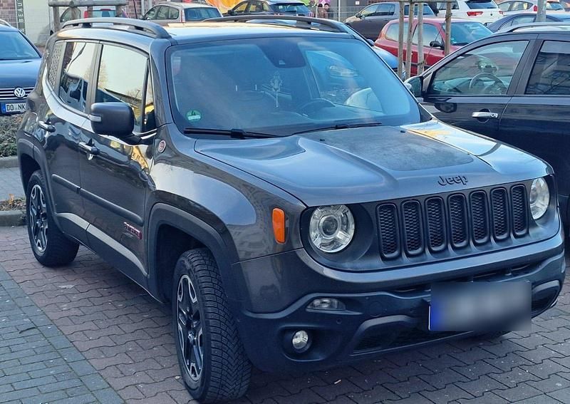 Gebraucht Jeep Renegade 170 PS (125 kW) 2016 Schwarz SUV