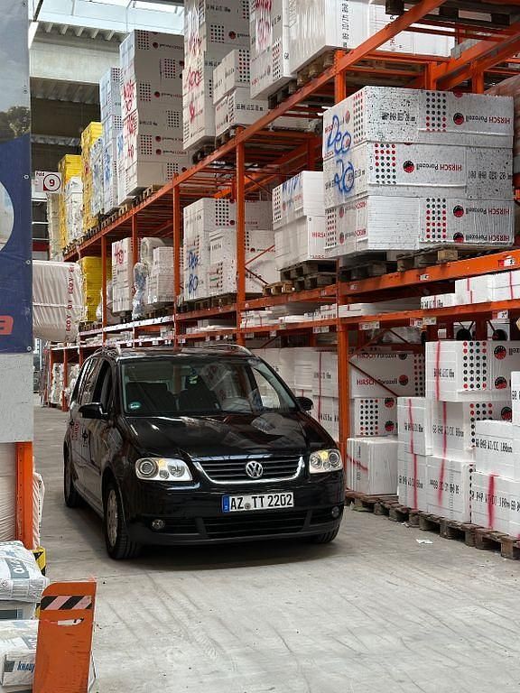 Schwarz Gebraucht 2005 VW Touran Trendline Van / Kleinbus | 3.600 € (Teuer) - Bild 1/4