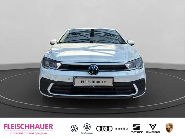 Gebraucht VW Polo Move 95 PS (69 kW) 2023 Weiss Kleinwagen