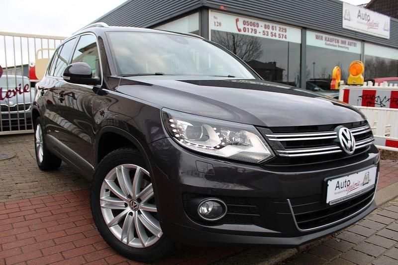 Gebraucht VW Tiguan LOUNGE 150 PS (110 kW) 2016 Grau SUV