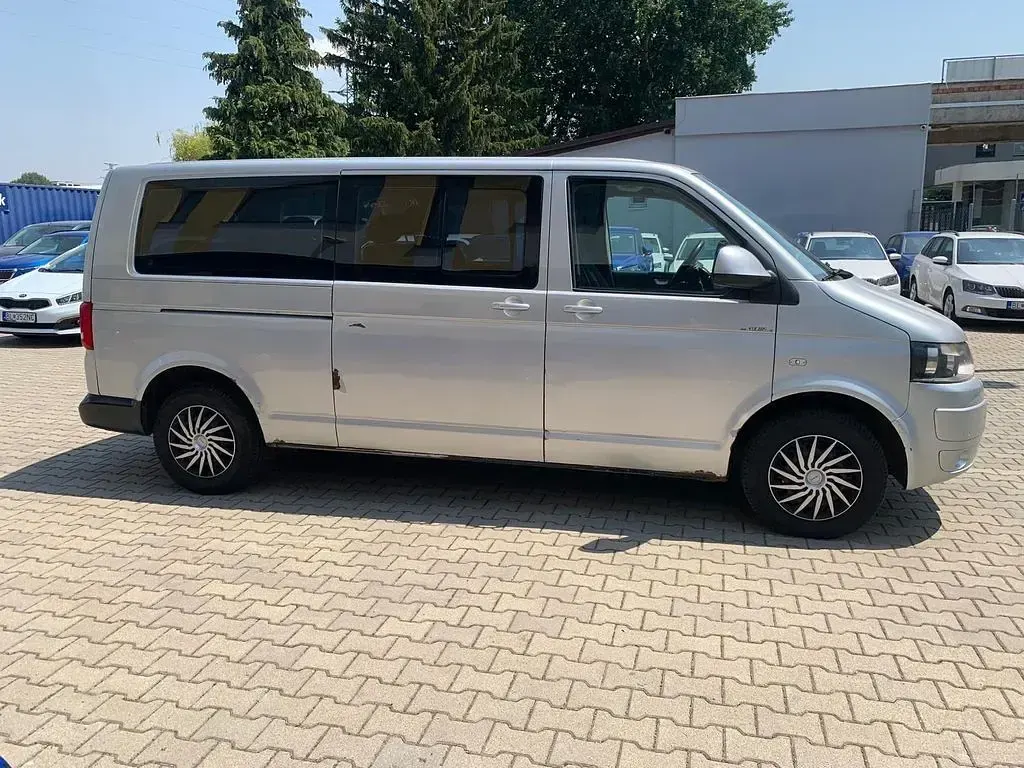 Gebraucht VW Caravelle Comfortline 140 PS (102 kW) 2010 Silber Van