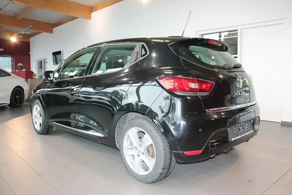 Gebraucht Renault Clio IV Initiale Paris 73 PS (53 kW) 2014 Schwarz Limousine